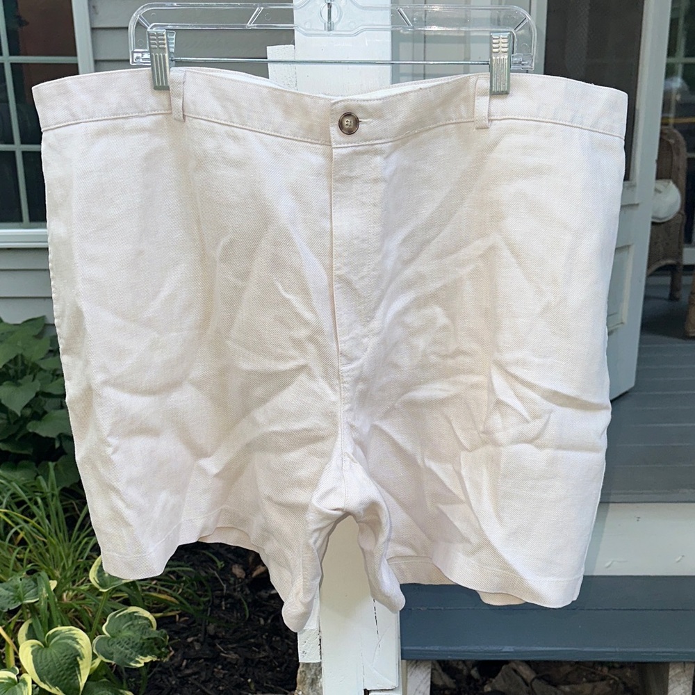 L.L.Bean Classic Fit Men's Beige Linen Shorts Size 44